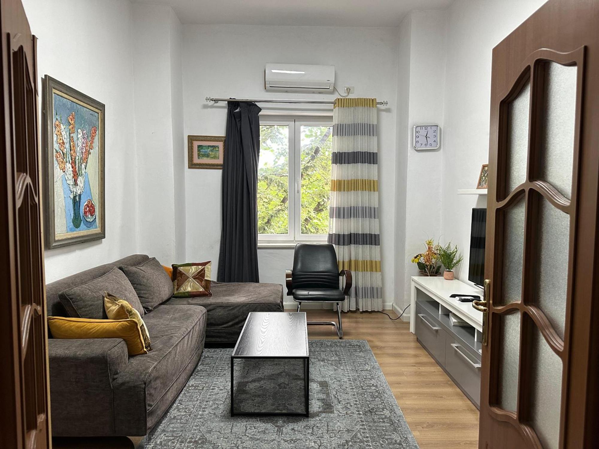 Kelly'S Cozy Hideaway - Central Tirana Kültér fotó